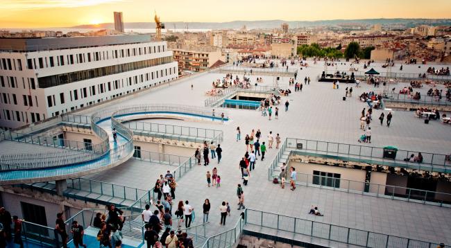 Marseille : pas de soirées sur le toit-terrasse de la Friche cet été...