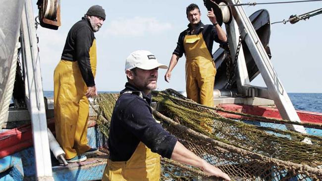 Quand les pêcheurs espagnols s'improvisent éboueurs de la mer