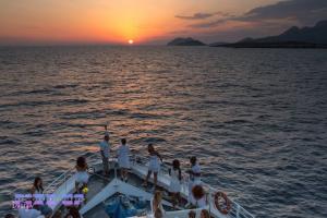 Apéro et Open Bar en bateau dans les Calanques