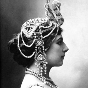 Façade : Mata-Hari