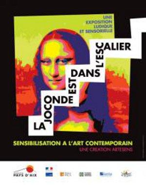 La Joconde est dans l'escalier !