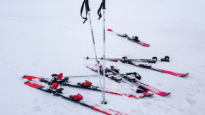Vaut-il mieux acheter ou louer son matériel de ski ?