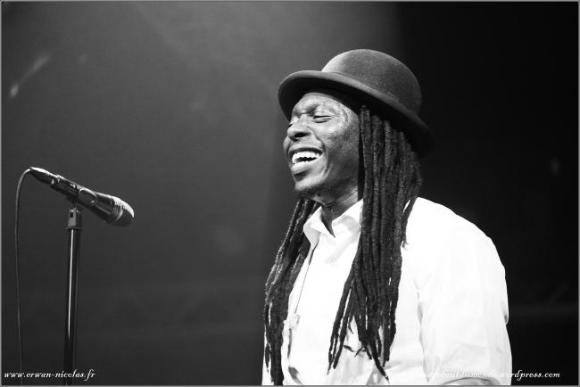 Faada Freddy en concert à Six Fours !