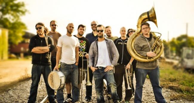 Youngblood Brass Band à l'Epicerie Moderne